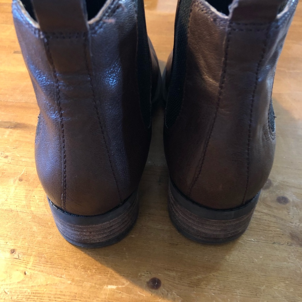 Boots - Picture 2 of 5
